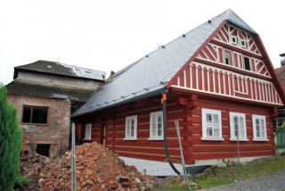 Jilemnice, Zvědavá ulička 118 v průběhu obnovy